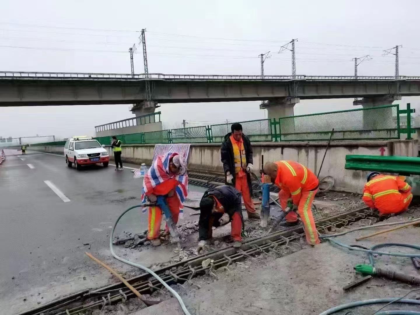 大名桥梁伸缩缝抢修料